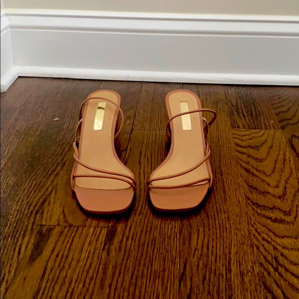 Square toe kitten block heel